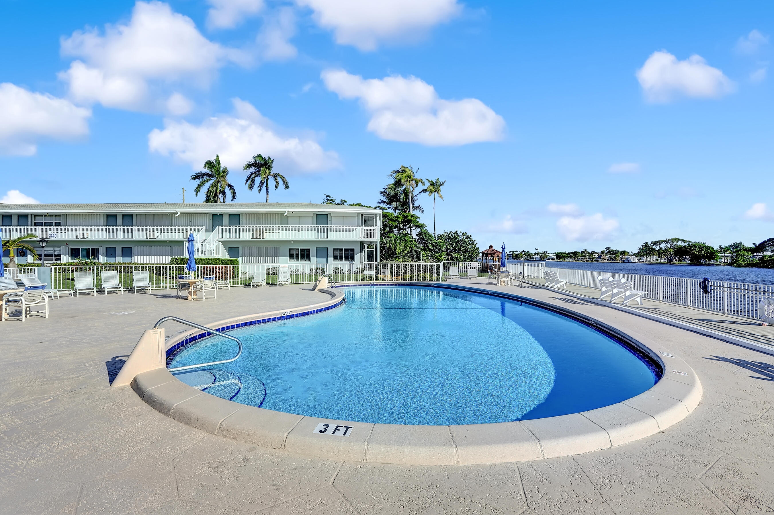 2520 S Federal Highway Unit #6
