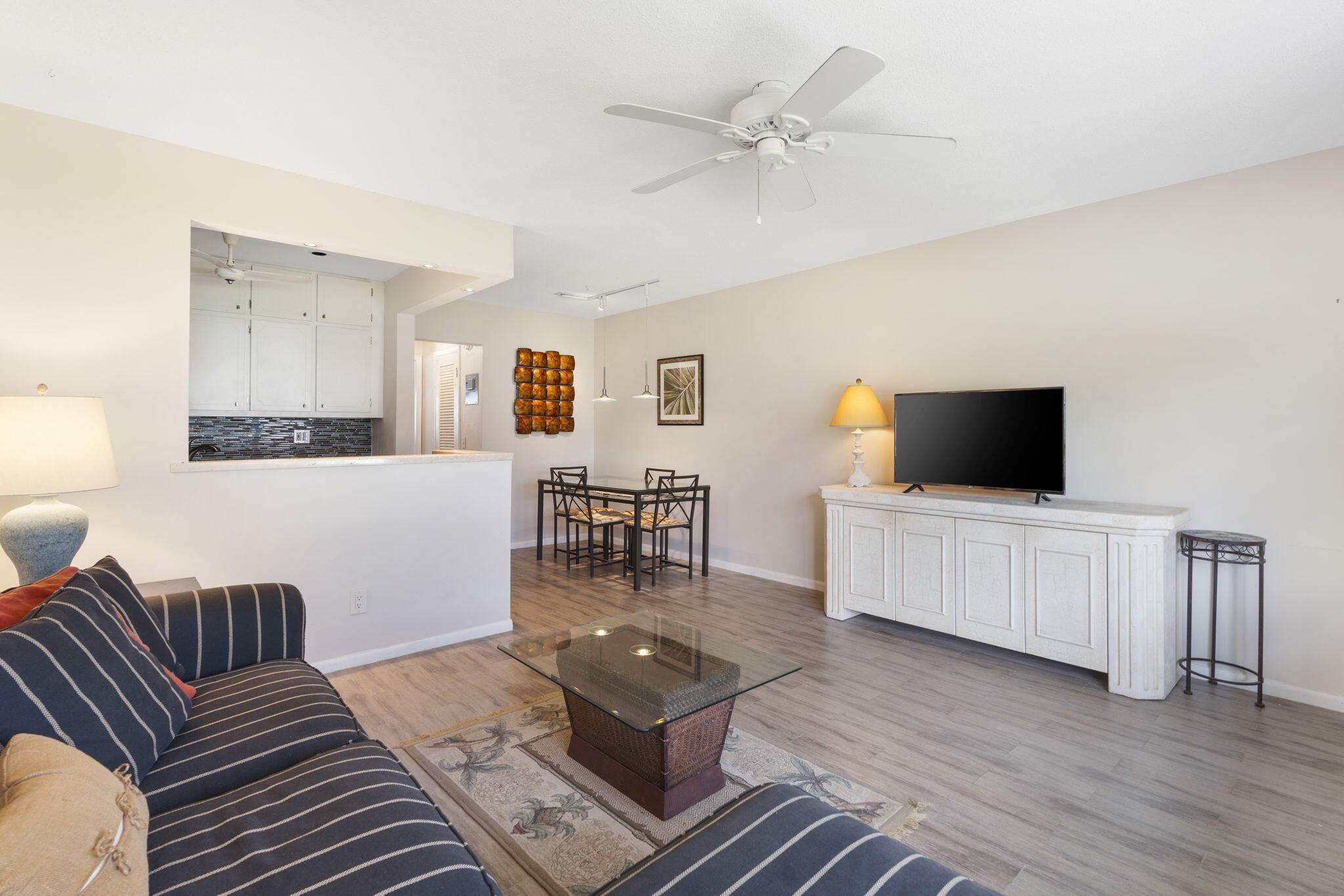 2520 S Federal Highway Unit #6