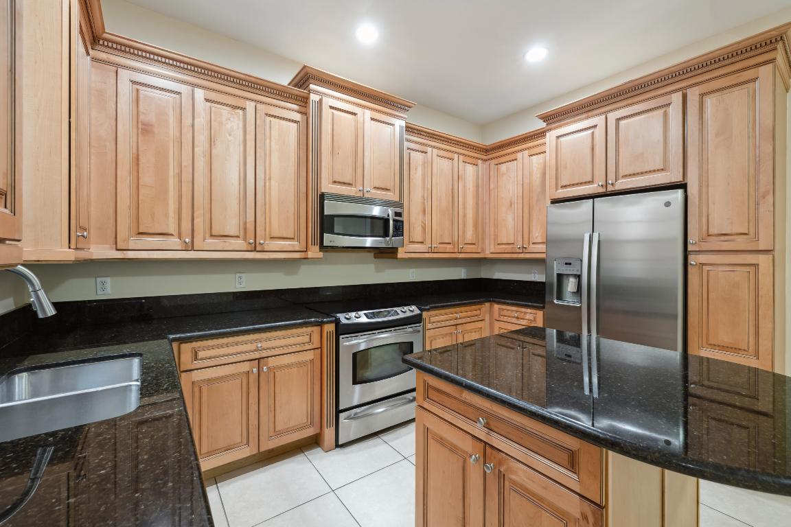 810 NW 83rd Lane, Boca Raton