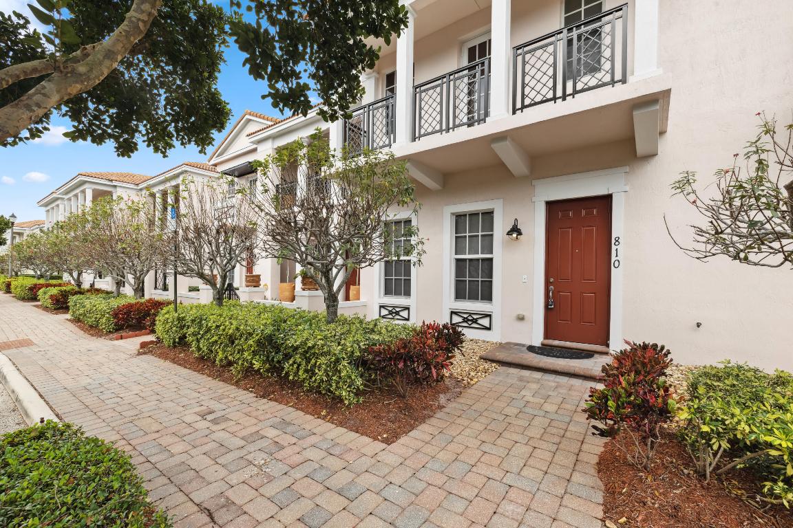 810 NW 83rd Lane, Boca Raton