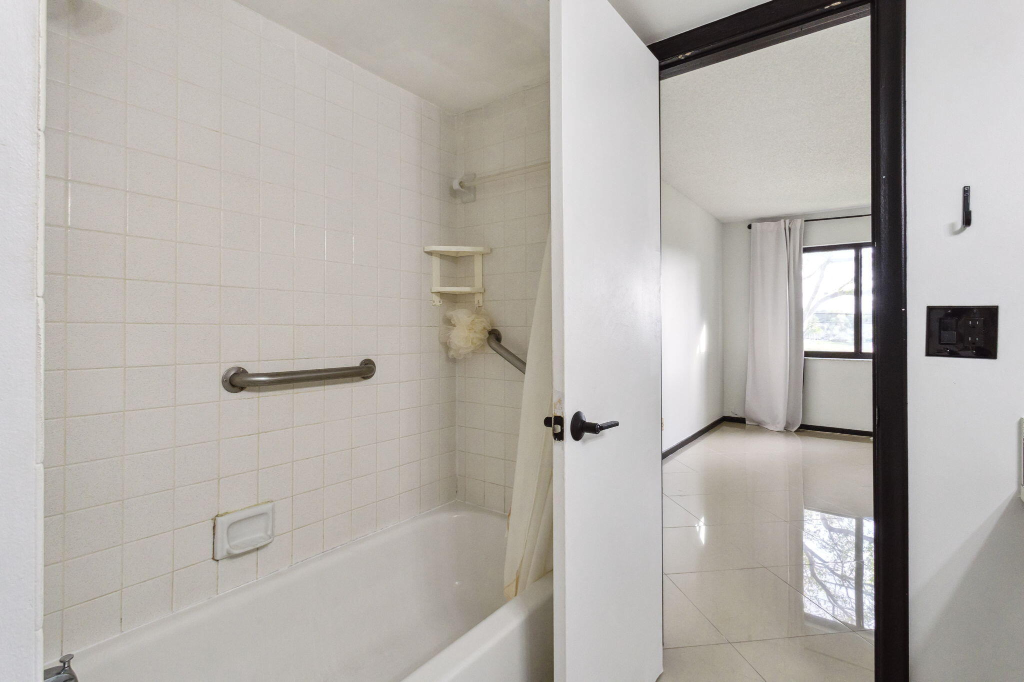 1150 Homewood Boulevard E202, Delray Beach Unit: E202