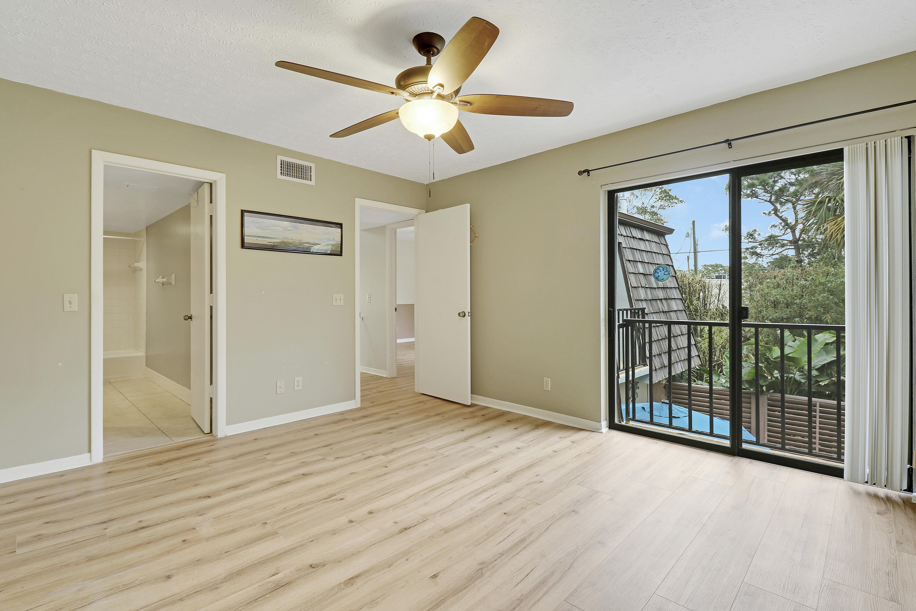 784 NW 10th Terrace