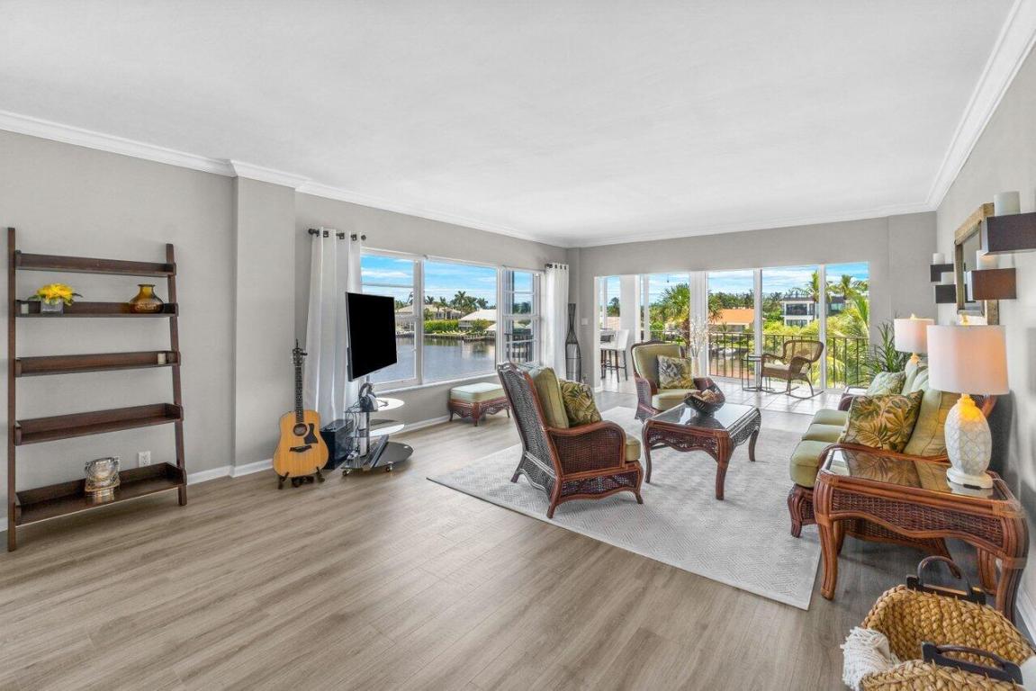 400 Seasage Drive 305, Delray Beach Unit: 305