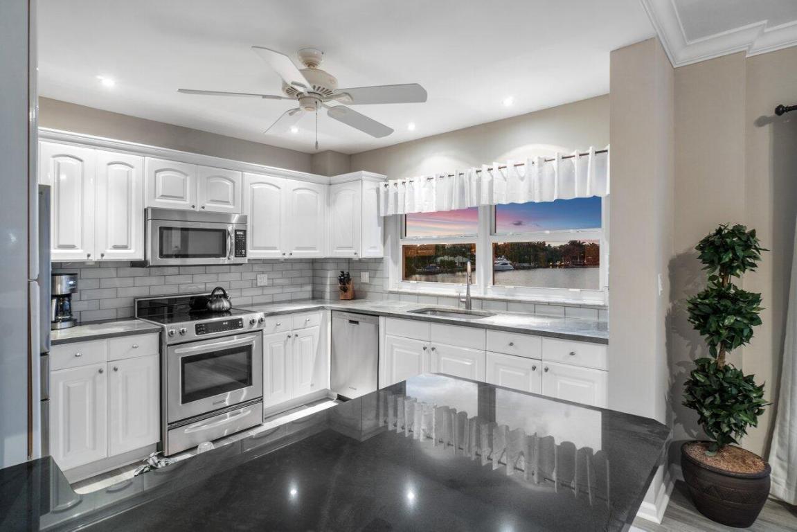 400 Seasage Drive 305, Delray Beach Unit: 305