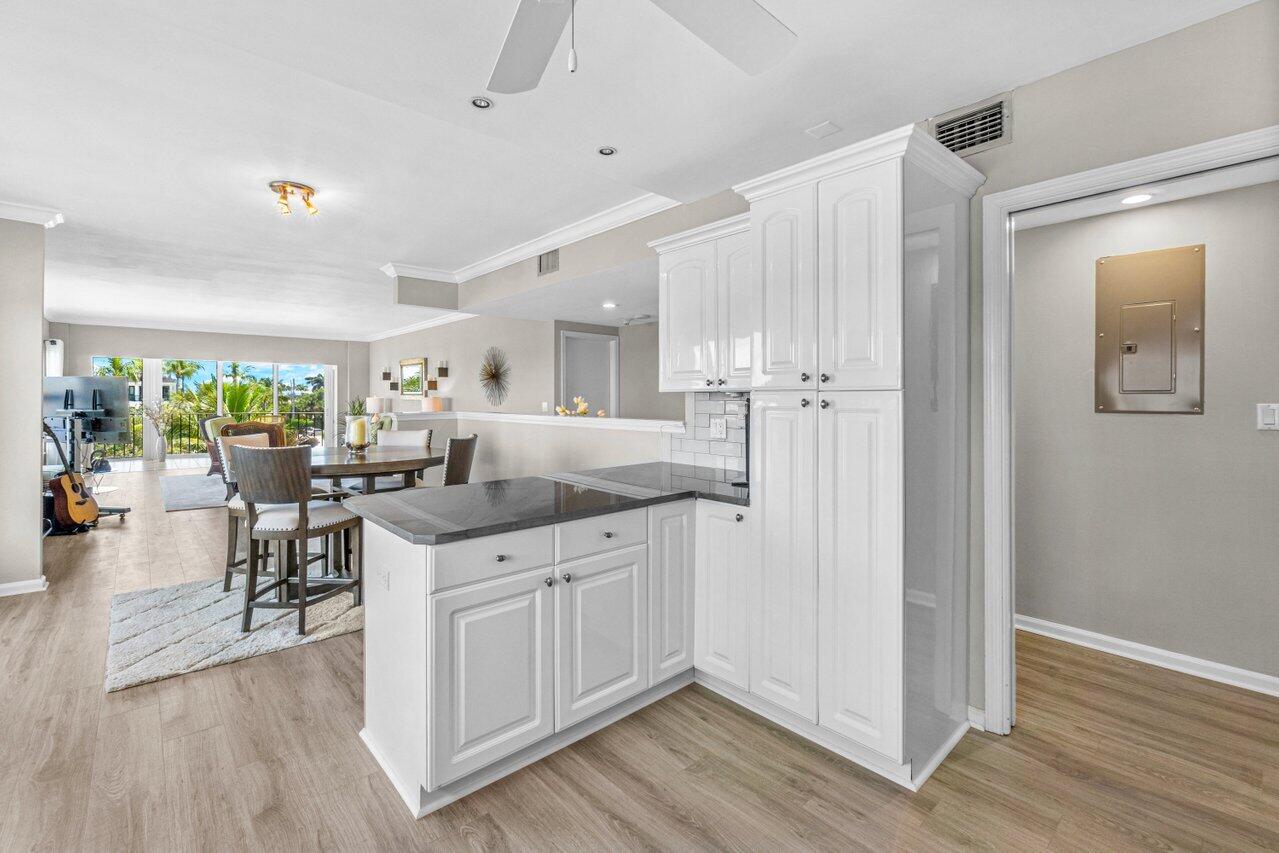 400 Seasage Drive 305, Delray Beach Unit: 305