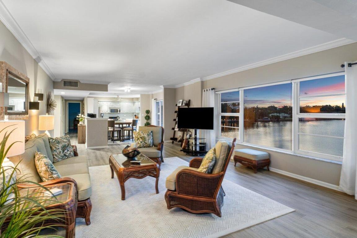 400 Seasage Drive 305, Delray Beach Unit: 305