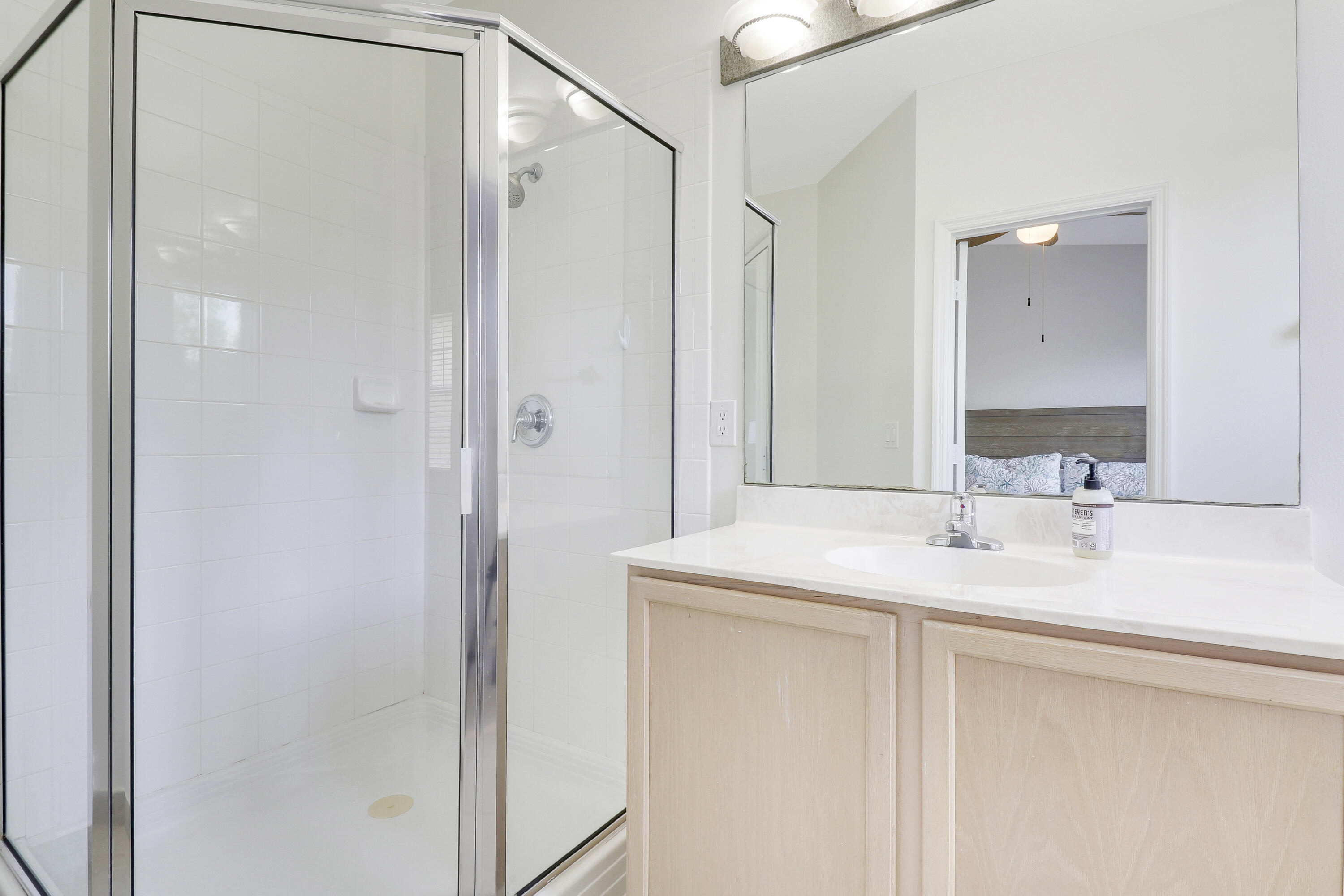 123 E Thatch Palm Circle