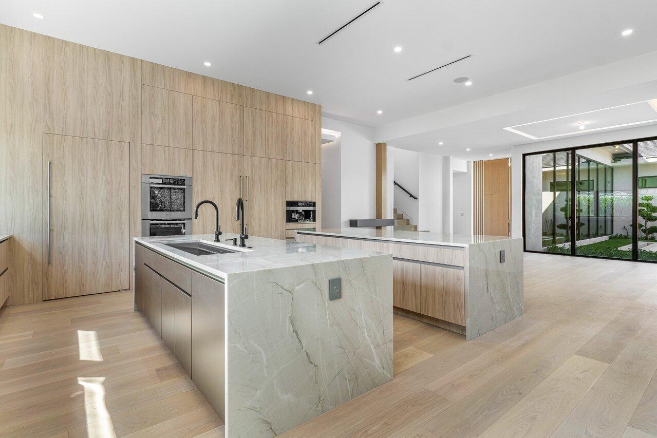 1216 Spanish River Road