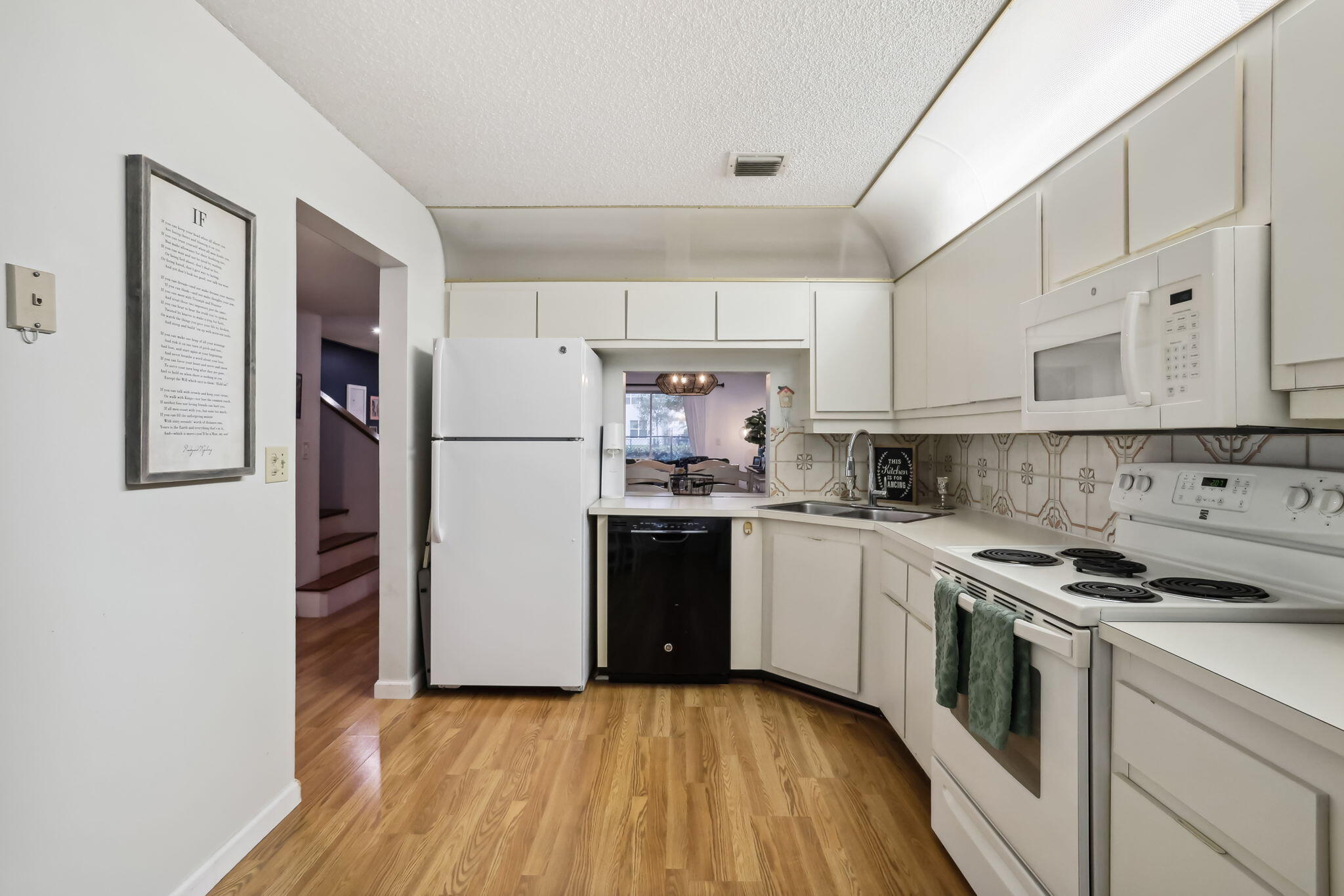4161 NW 9th Avenue 4, Deerfield Beach Unit: 4