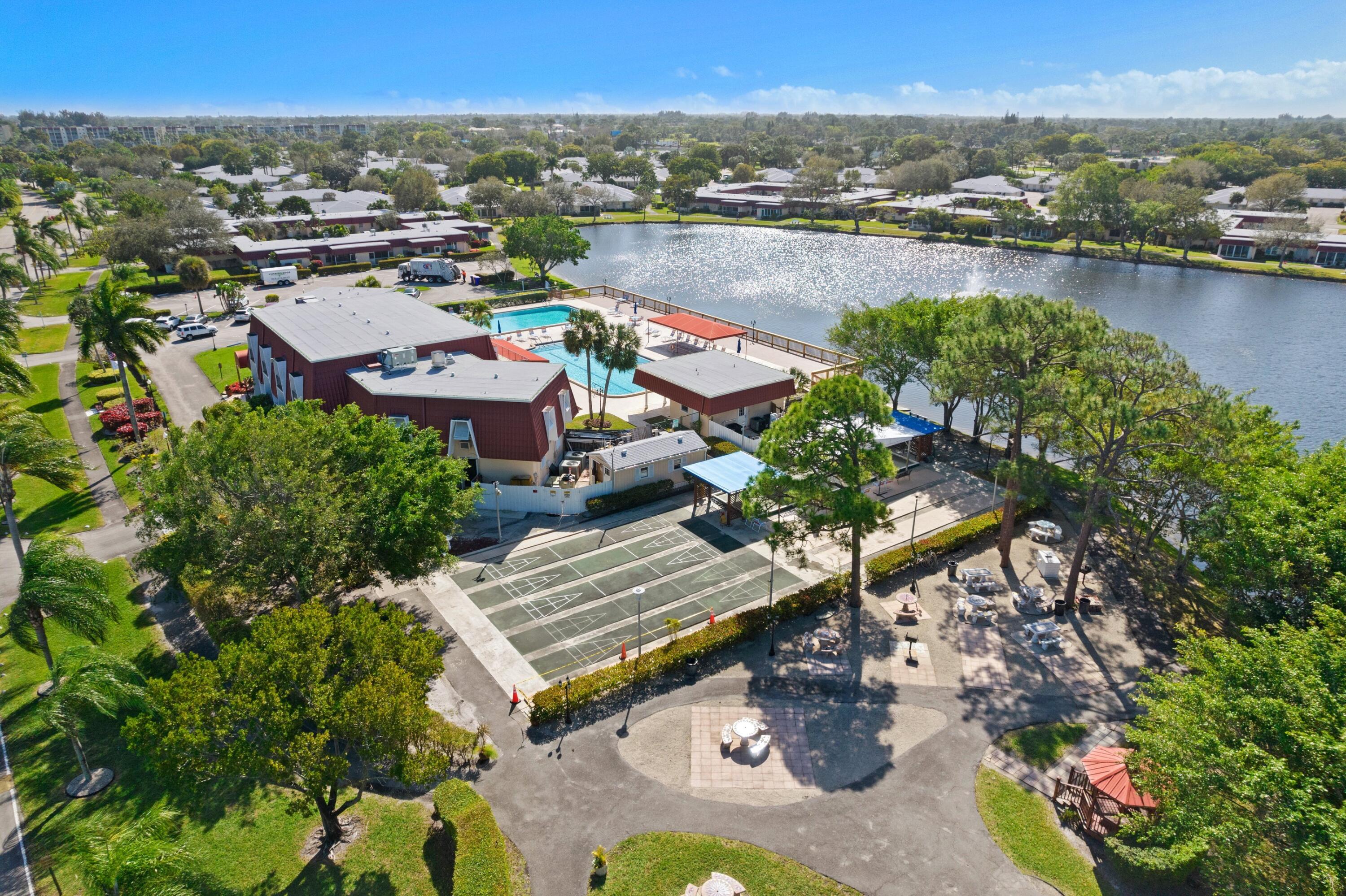 725 Nantucket Circle B