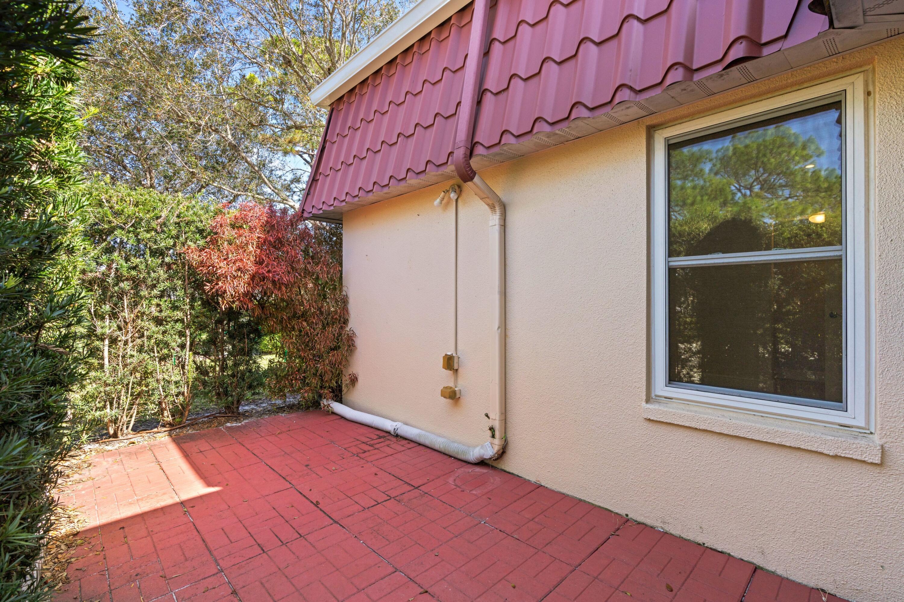 725 Nantucket Circle B