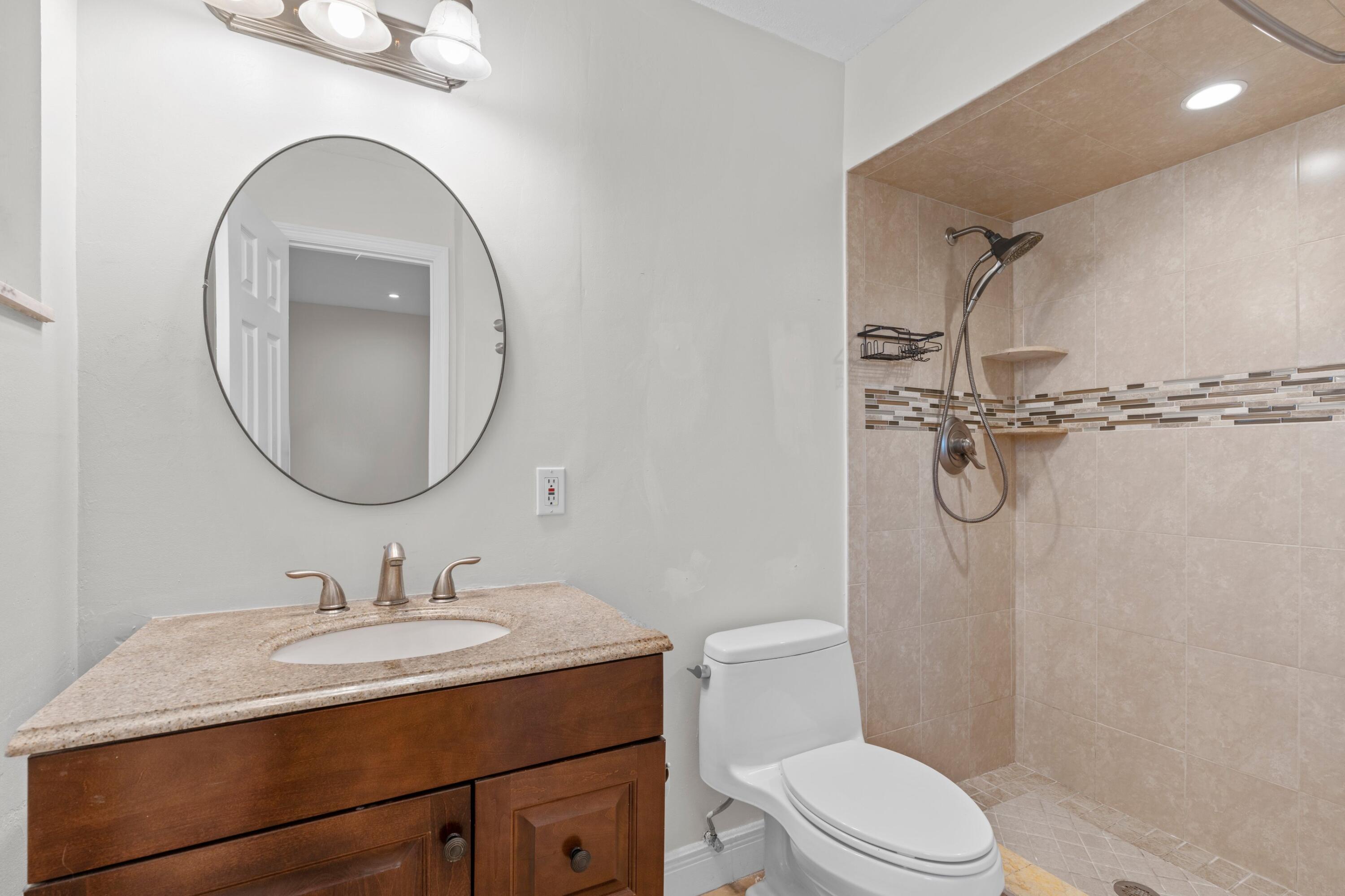 725 Nantucket Circle B