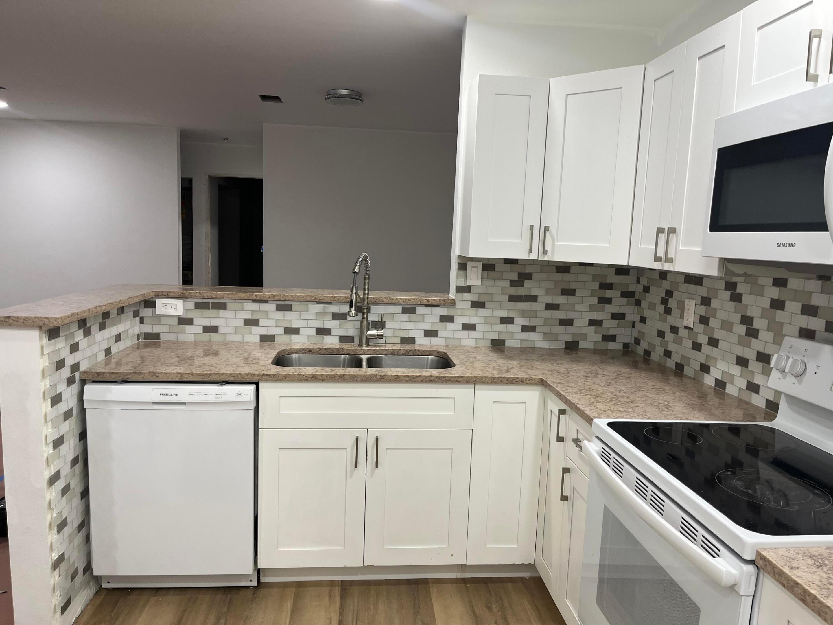 11241 W Atlantic Boulevard 201, Coral Springs Unit: 201