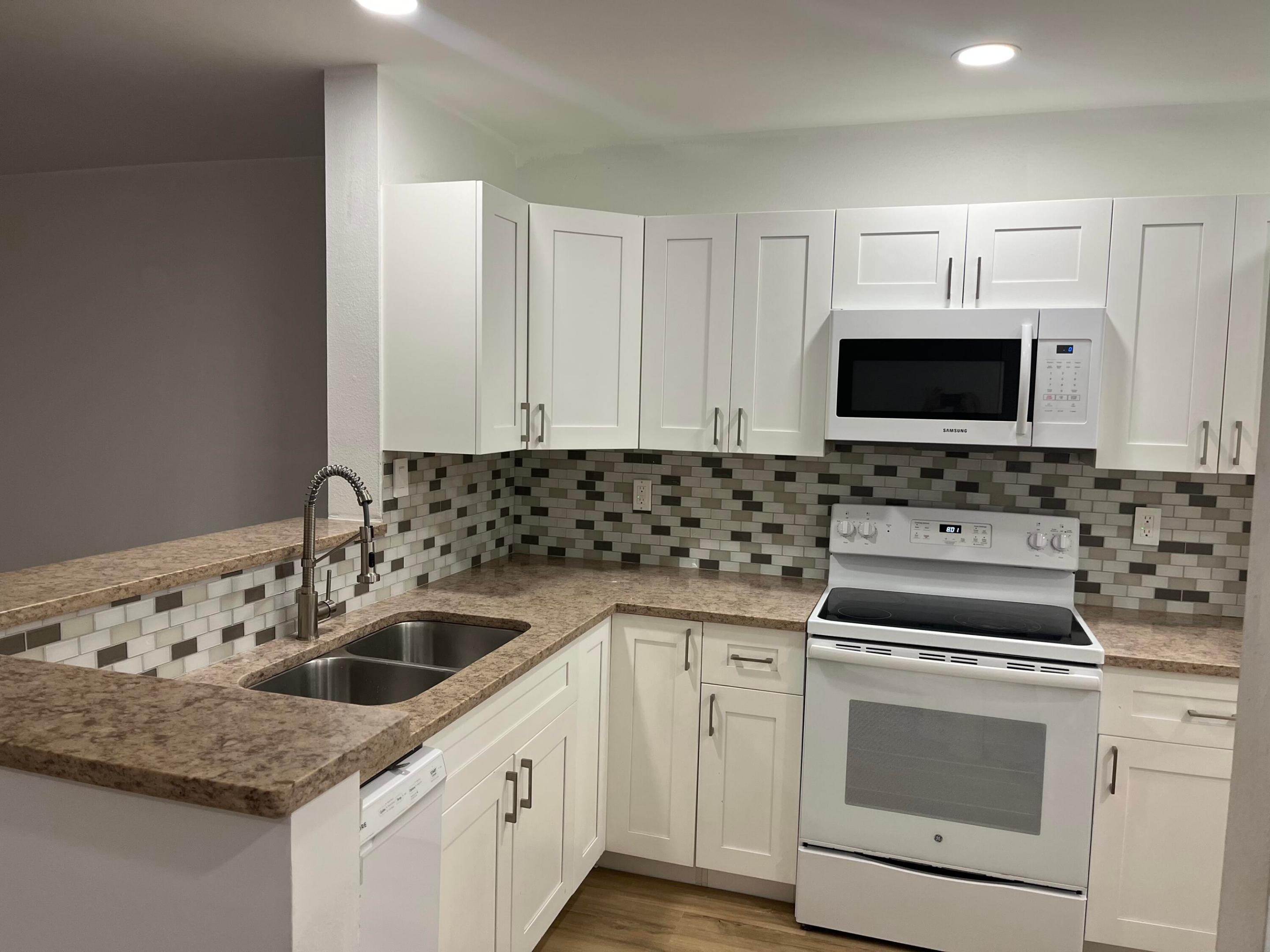 11241 W Atlantic Boulevard 201, Coral Springs Unit: 201