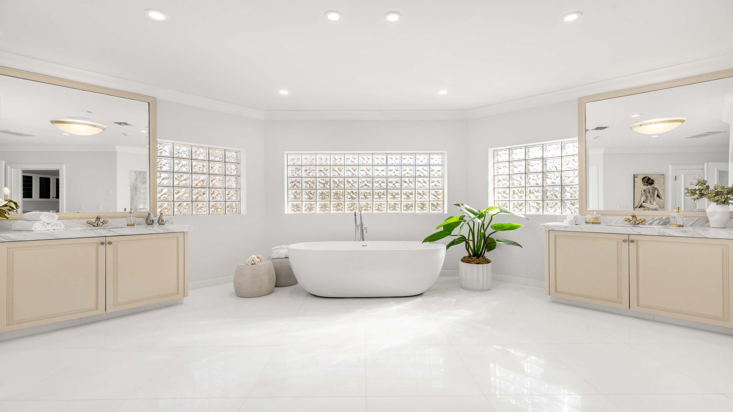 1960 S Ocean Boulevard, Manalapan