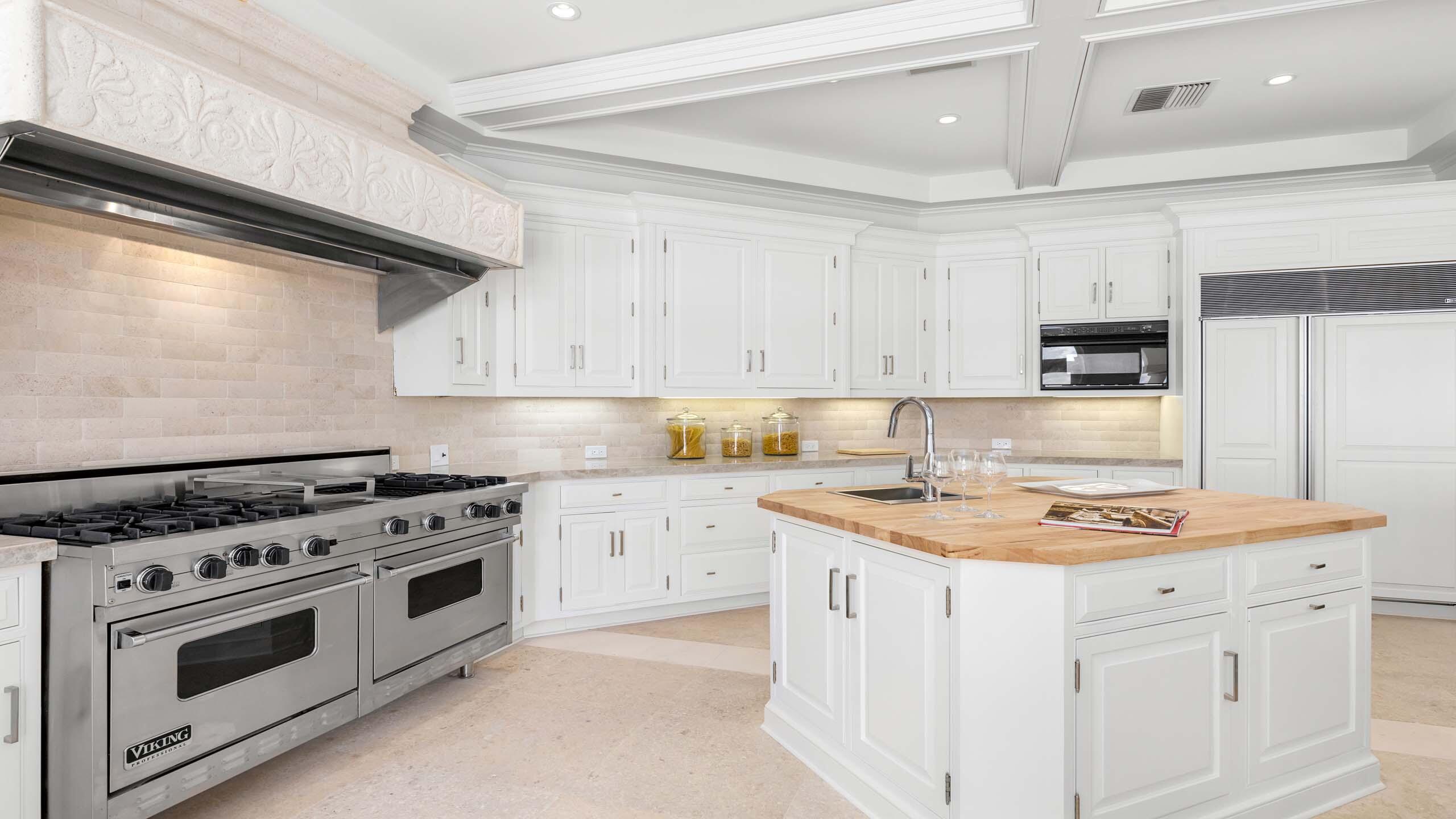 1960 S Ocean Boulevard, Manalapan