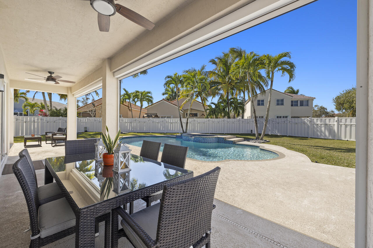 1190 Mahogany Lane