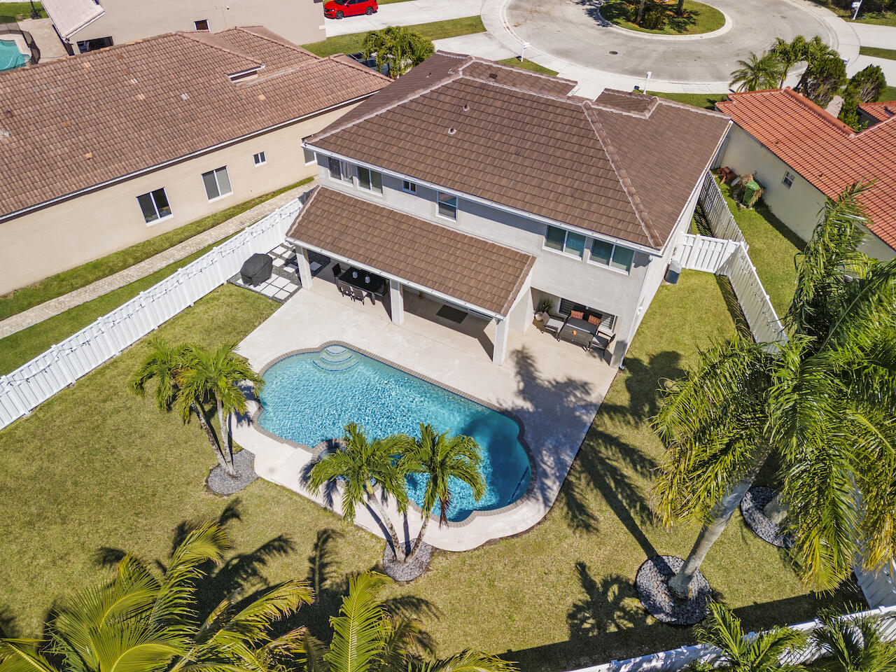 1190 Mahogany Lane