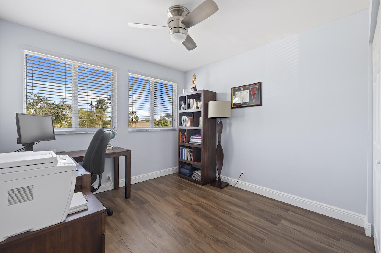 1190 Mahogany Lane