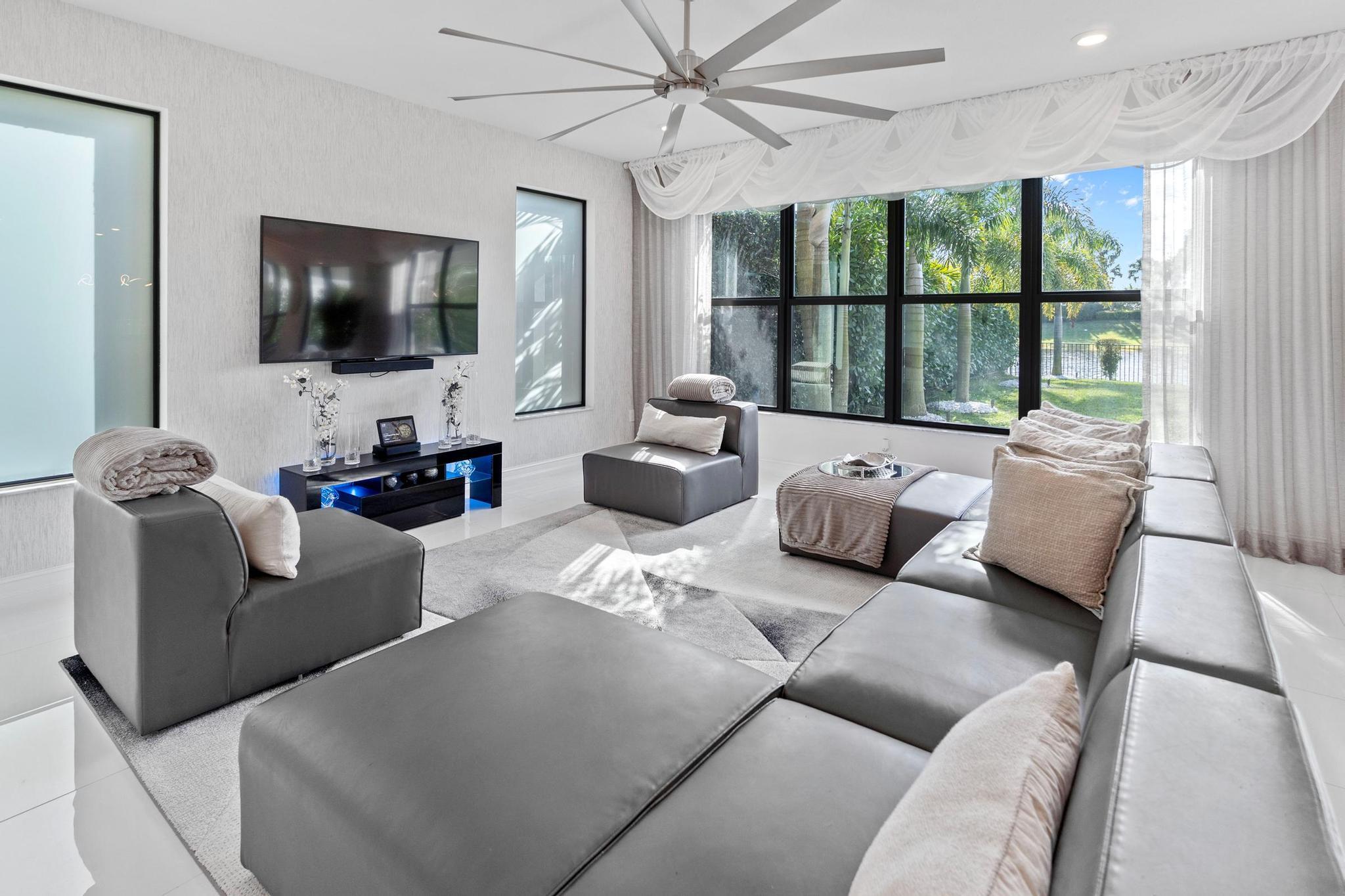 8339 Grand Prix Lane, Boynton Beach