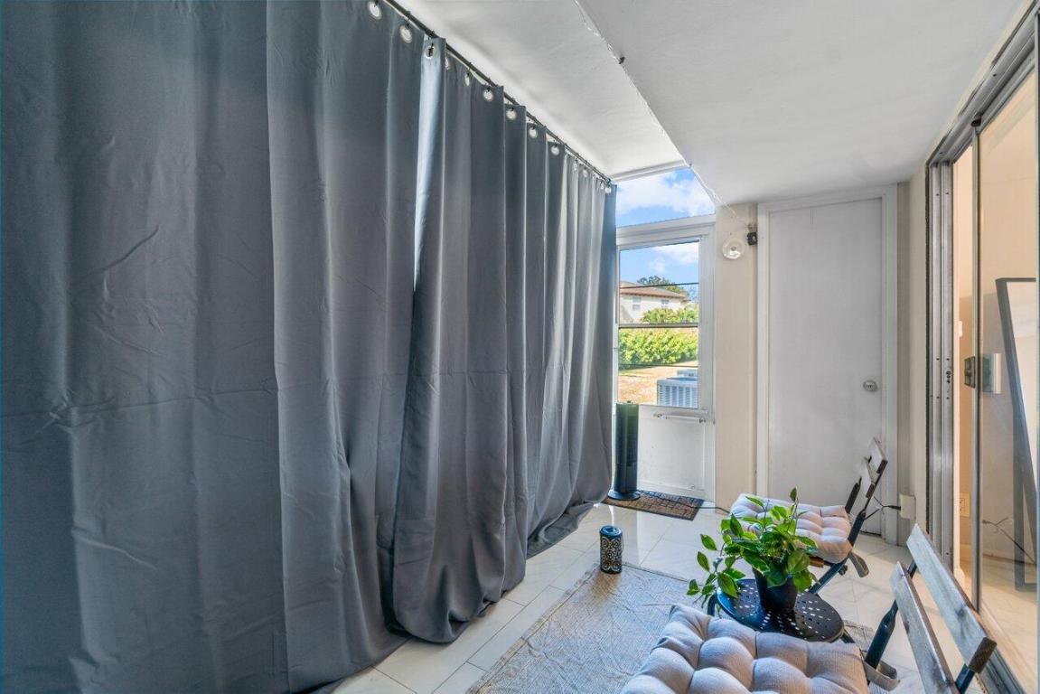 125 W Hidden Valley Boulevard 2, Boca Raton Unit: 2