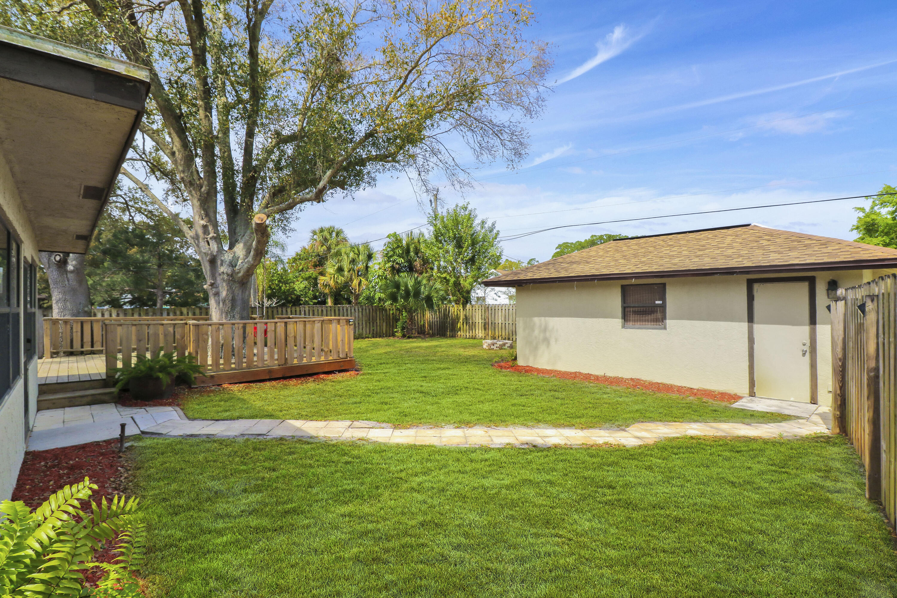 1101 SW Sudder Avenue