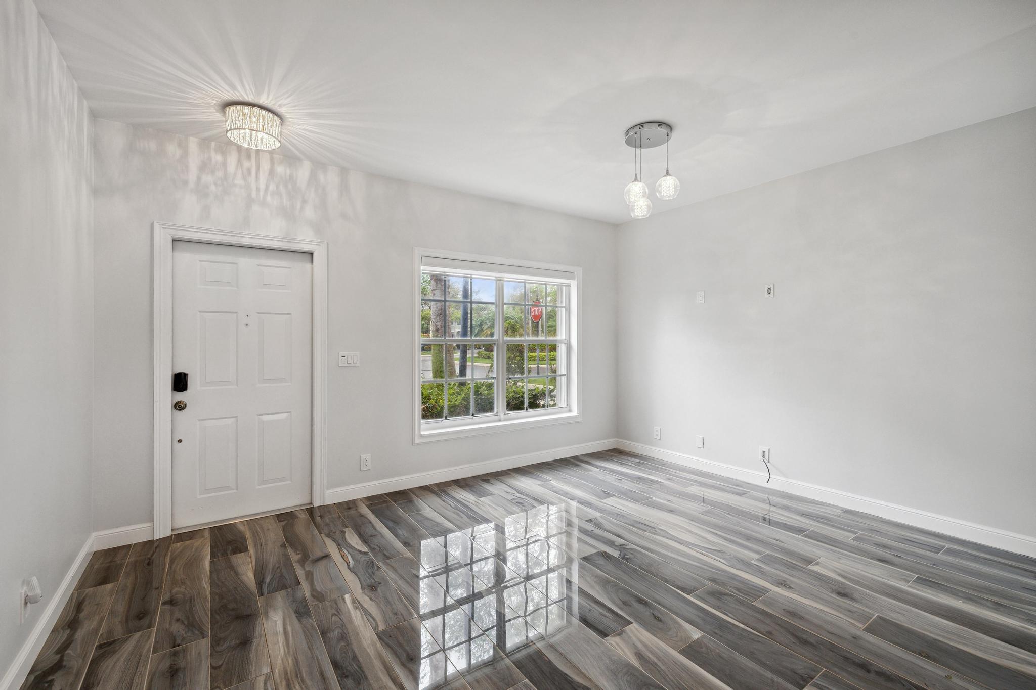 1075 Kokomo Key Lane