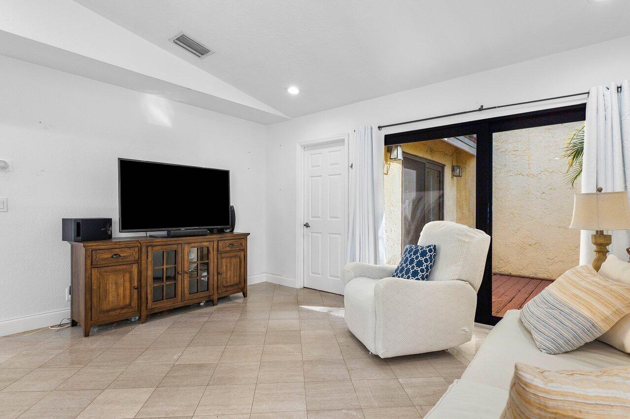 22346 Pineapple Walk Drive, Boca Raton