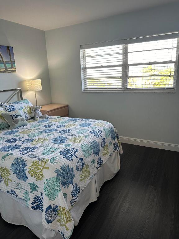 52 Yacht Club Drive 402