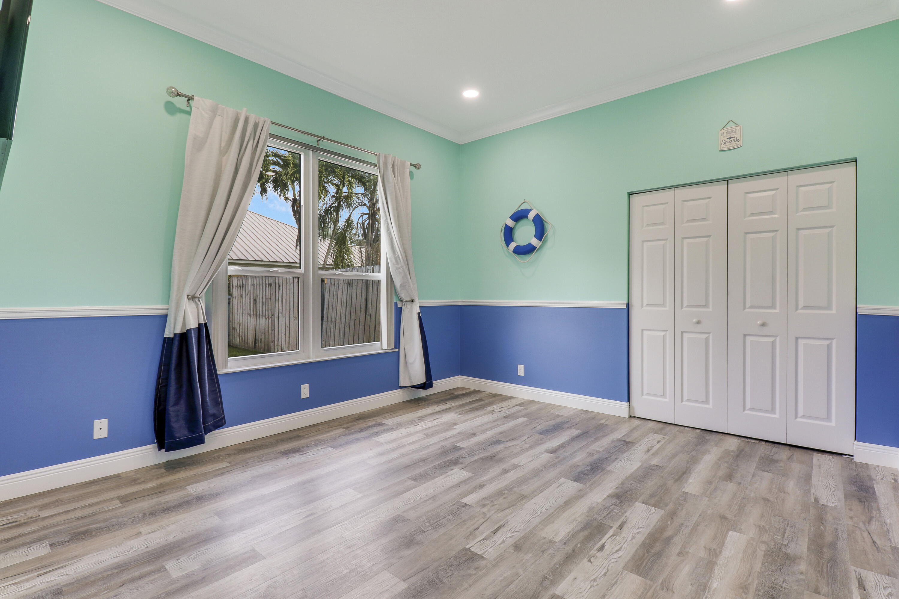 8369 Man O War Road
