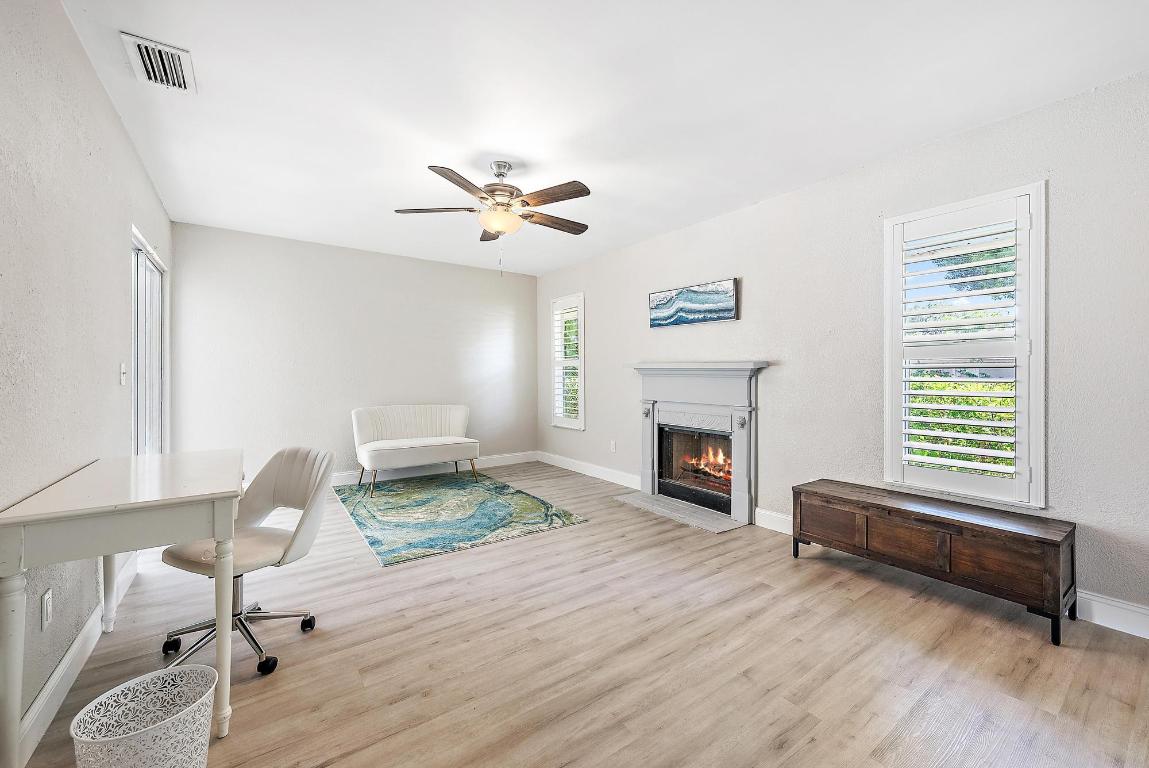 2001 SE Hanford Road