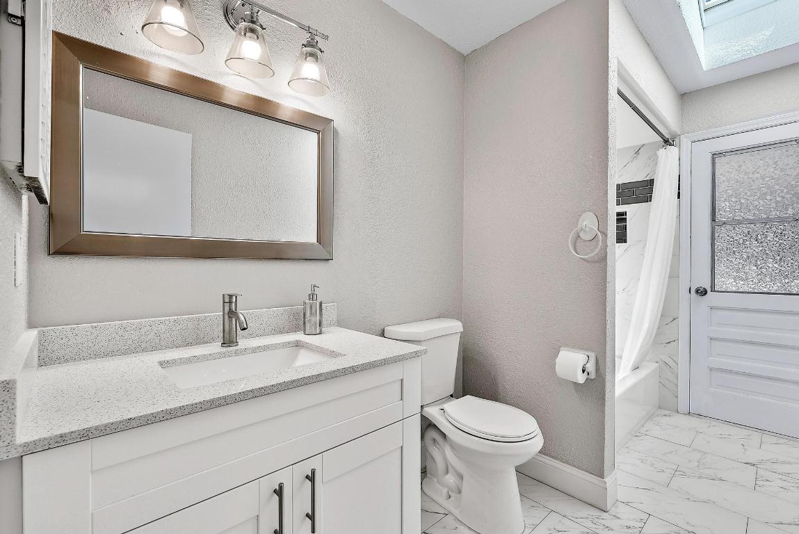 2001 SE Hanford Road