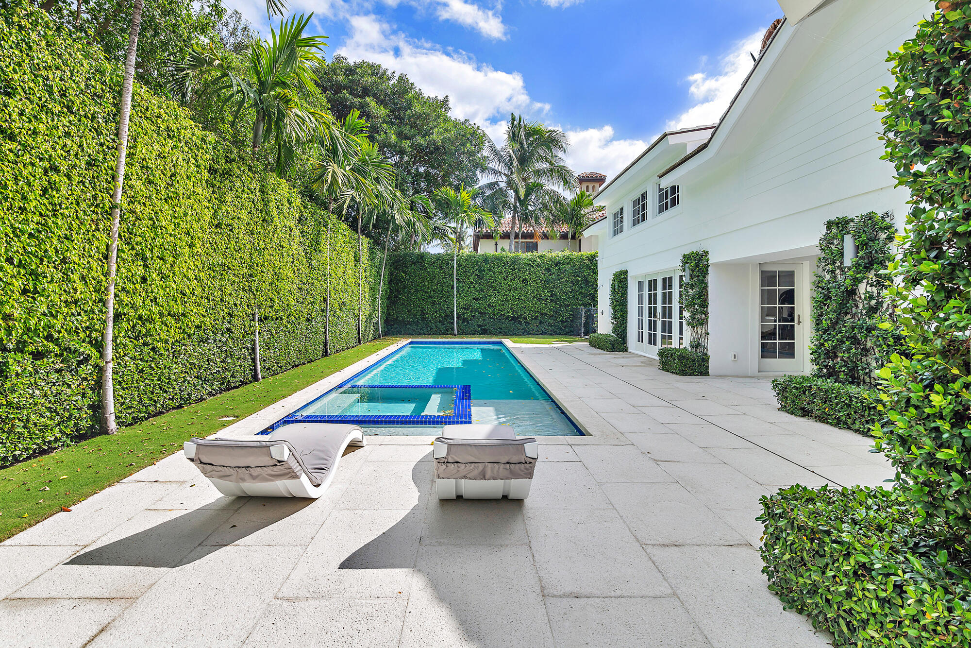 285 Colonial Lane, Palm Beach