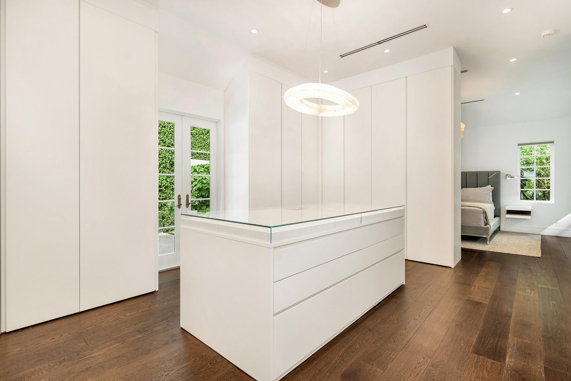 285 Colonial Lane, Palm Beach