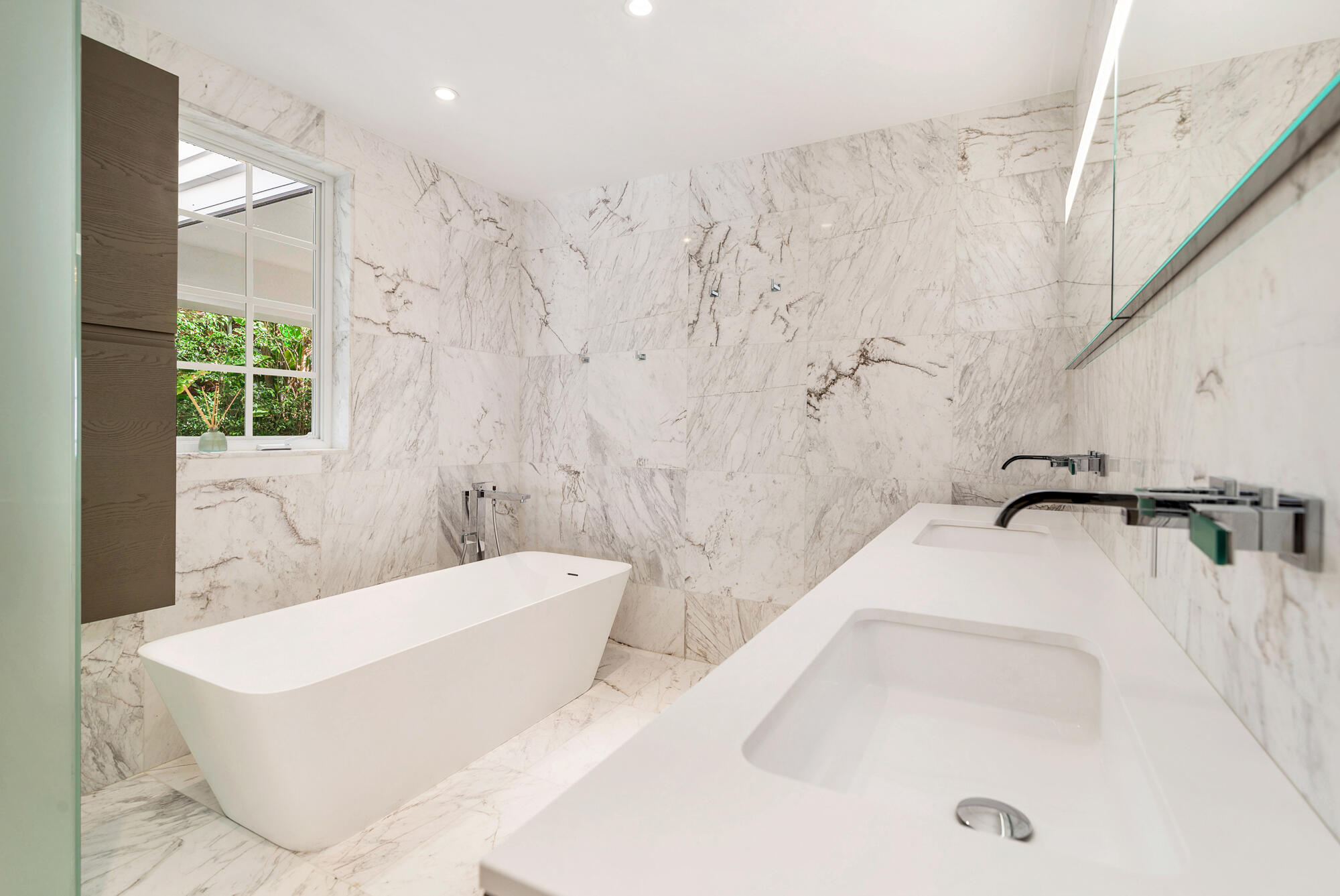 285 Colonial Lane, Palm Beach