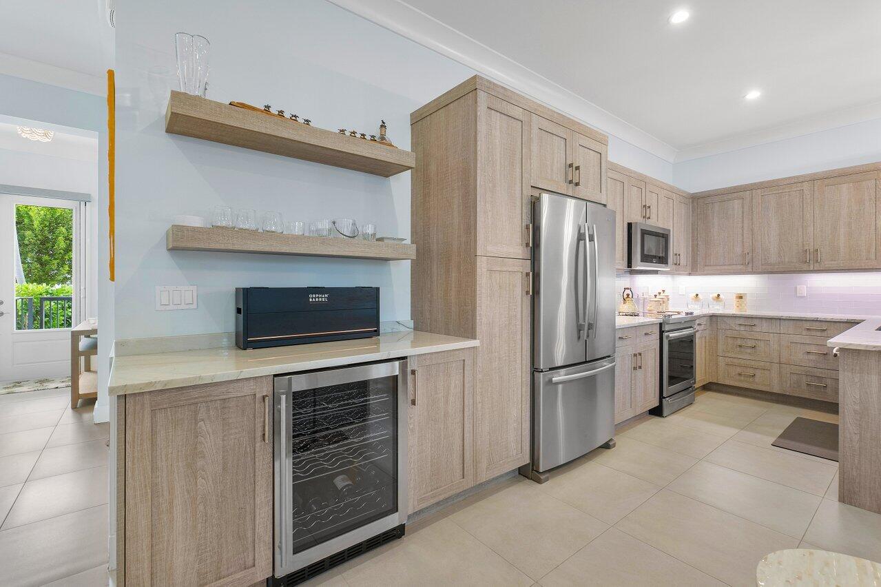 1135 Kingston Lane