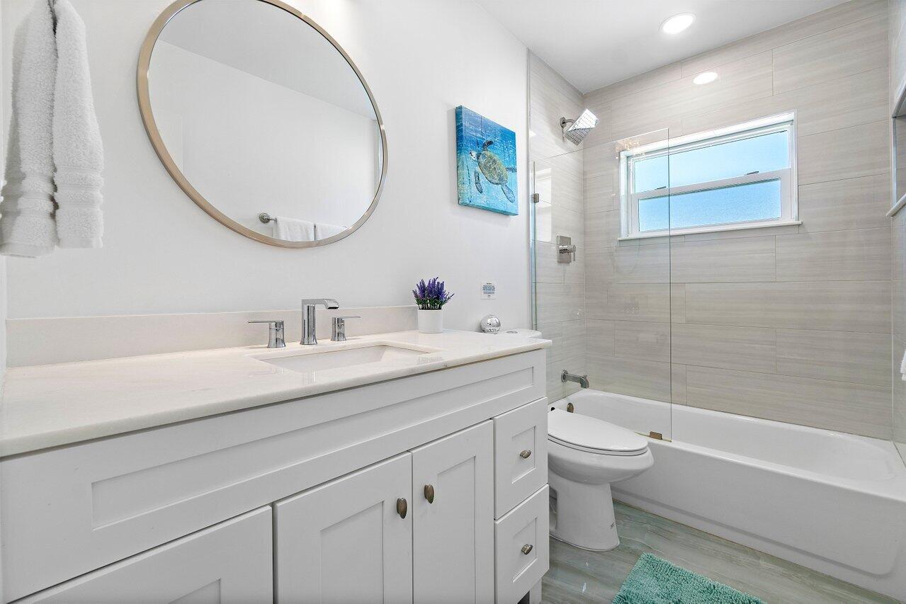 108 SE 11th Avenue