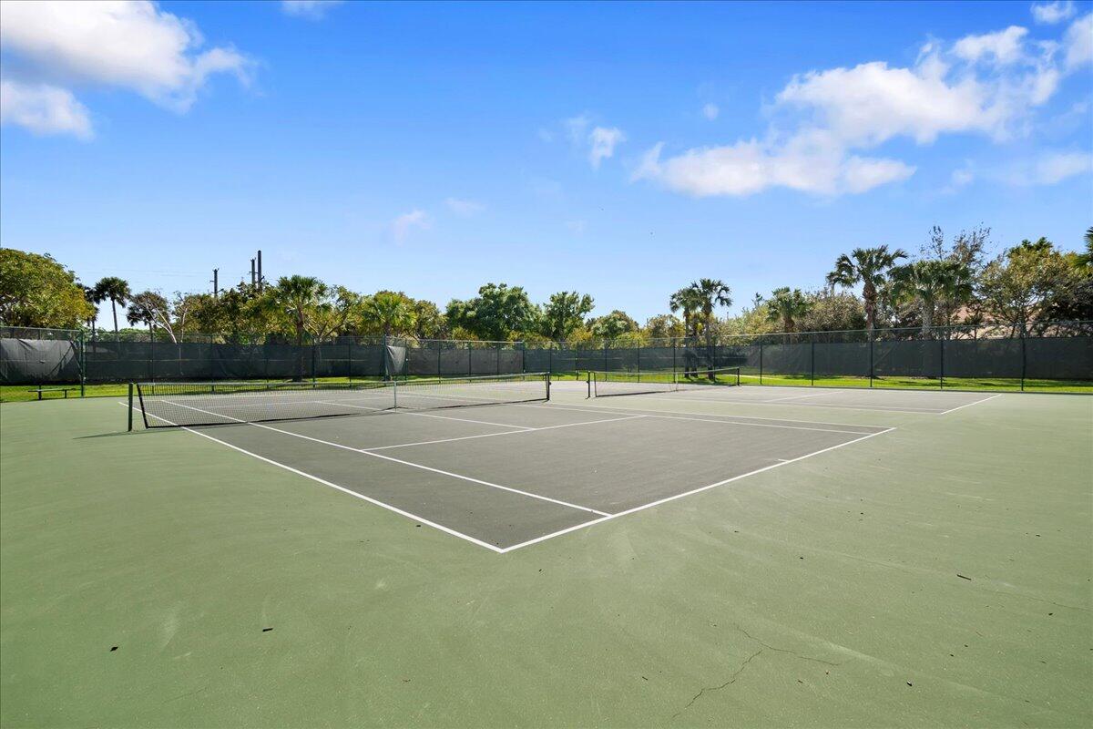 8766 Tally Ho Lane, West Palm Beach