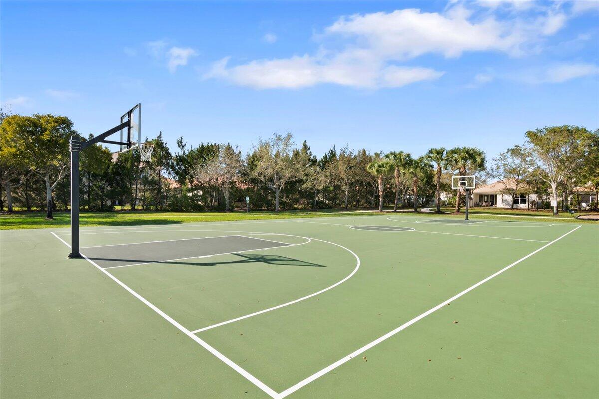 8766 Tally Ho Lane, West Palm Beach