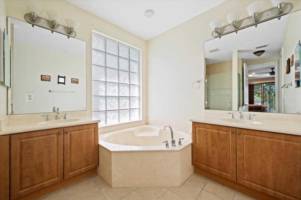 8766 Tally Ho Lane, West Palm Beach