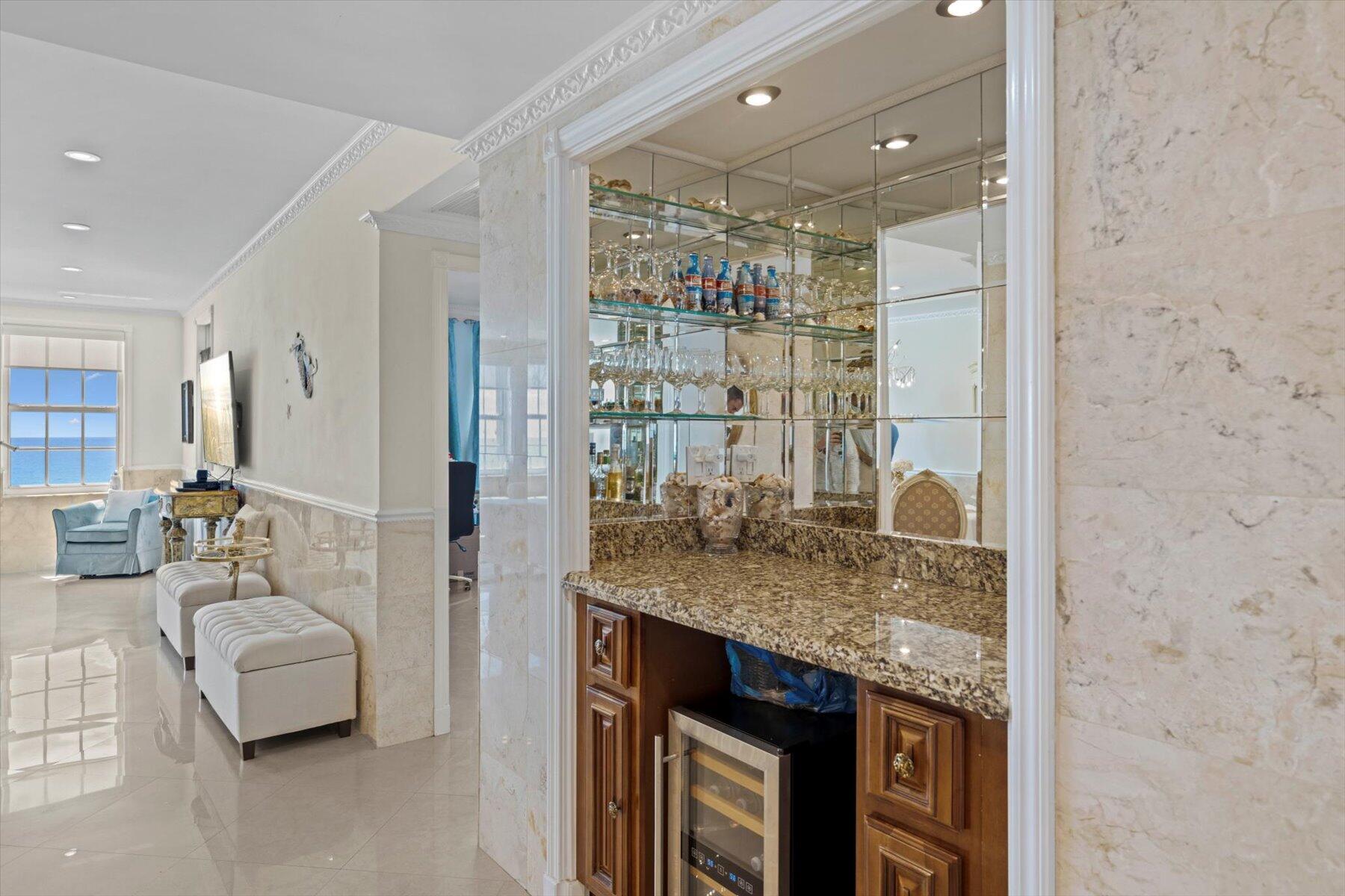 3475 S Ocean Boulevard 7030, Palm Beach Unit: 7030
