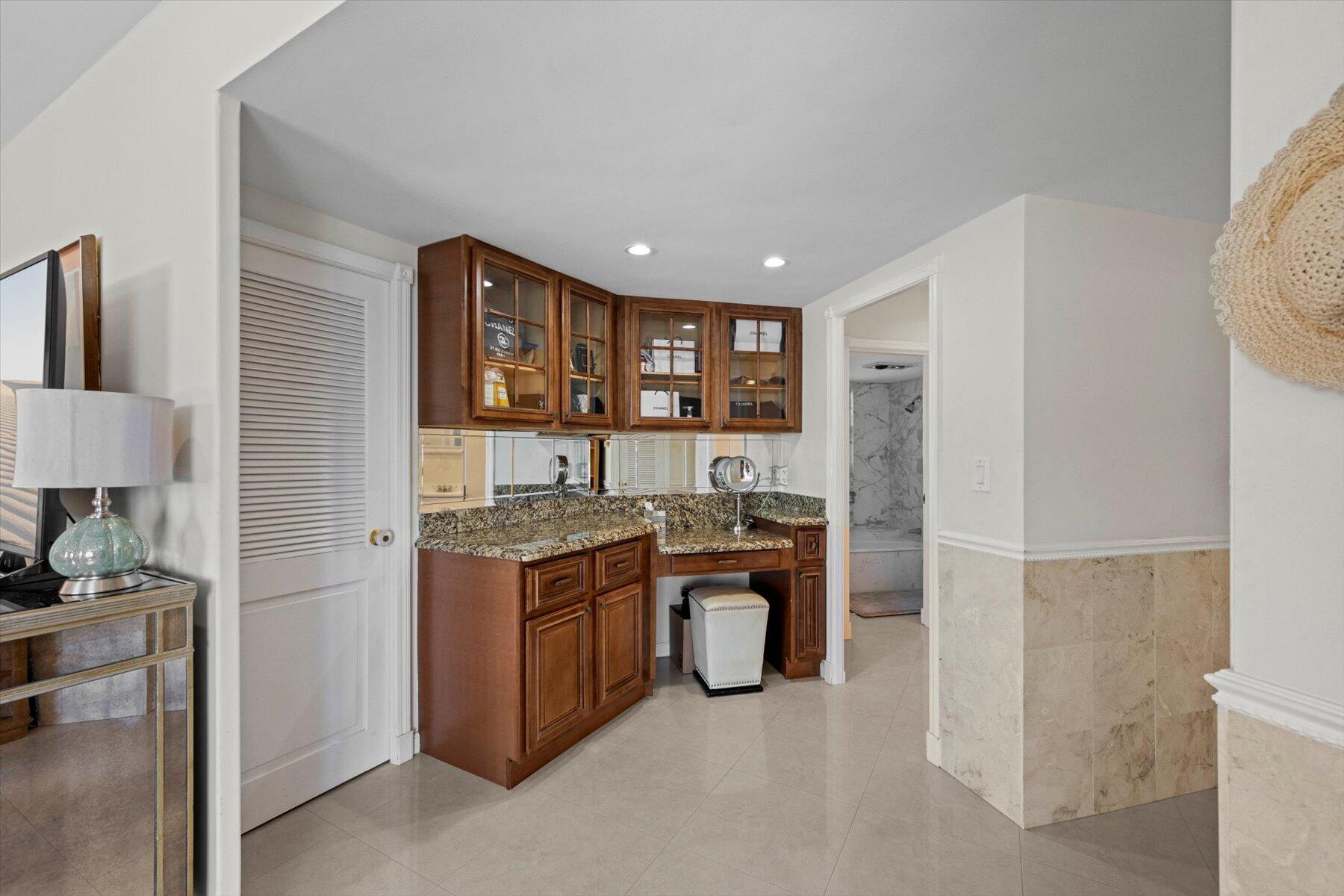 3475 S Ocean Boulevard 7030, Palm Beach Unit: 7030