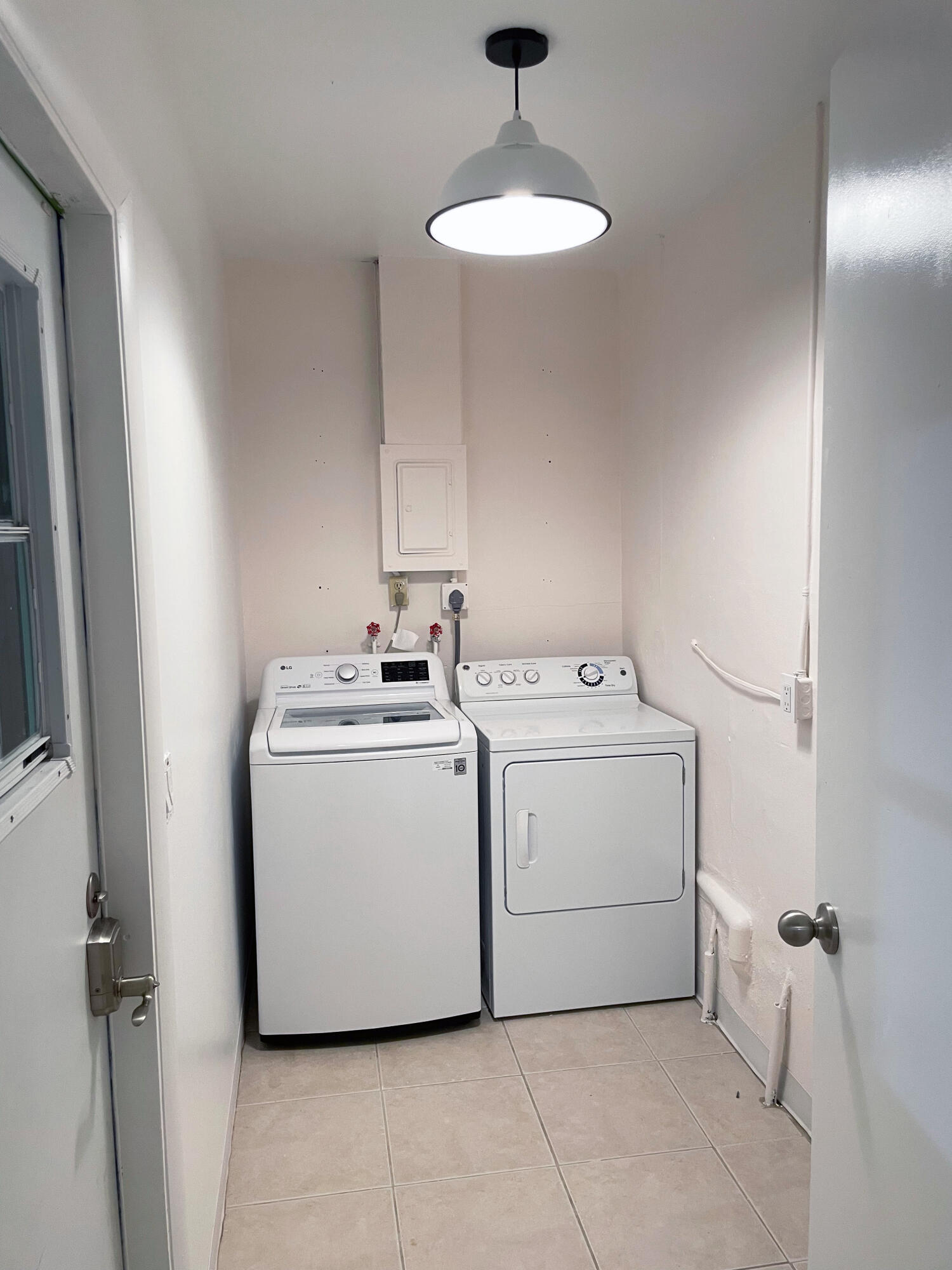 713 Suwanee Avenue, Jupiter