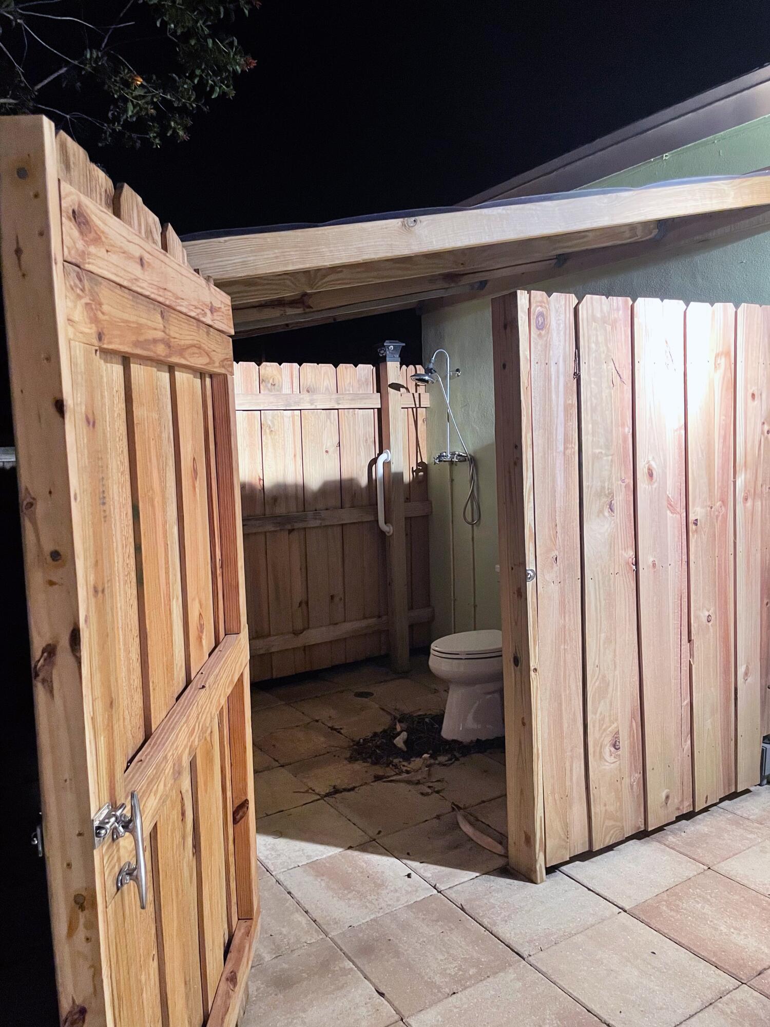 713 Suwanee Avenue, Jupiter