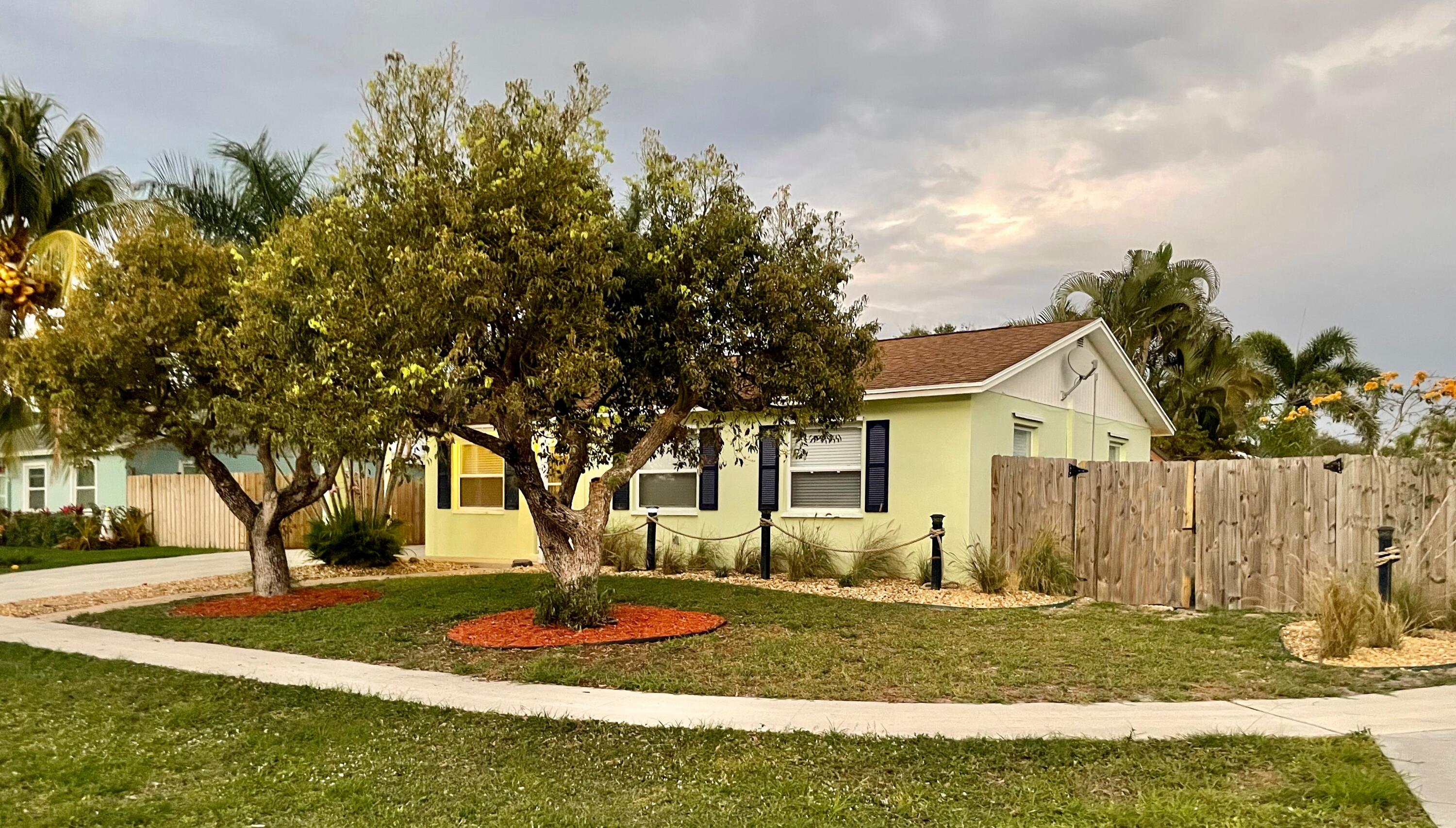 713 Suwanee Avenue, Jupiter