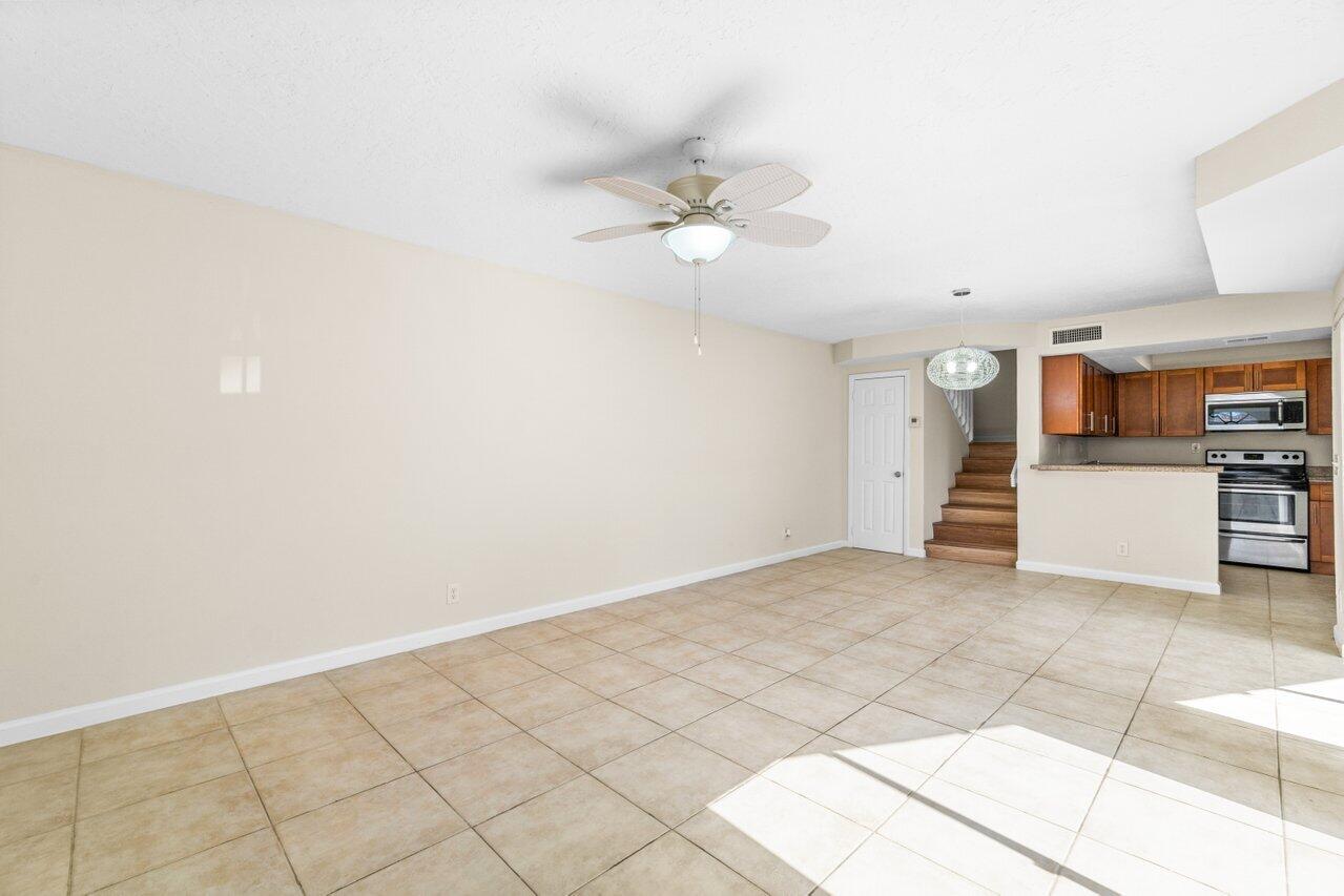 8297 Thames Boulevard C, Boca Raton Unit: C