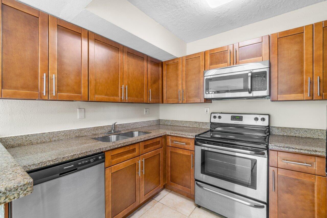 8297 Thames Boulevard C, Boca Raton Unit: C
