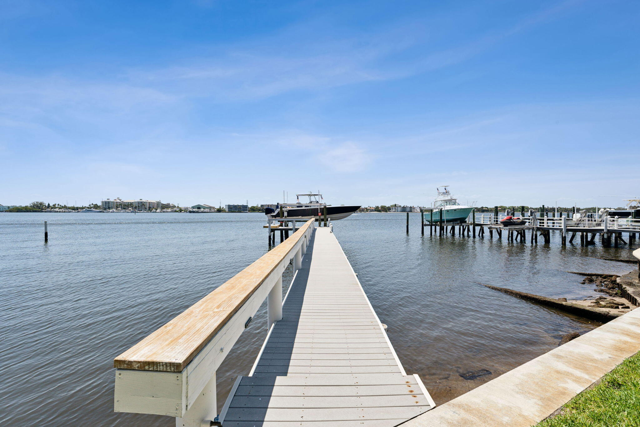 1025 N Atlantic Drive