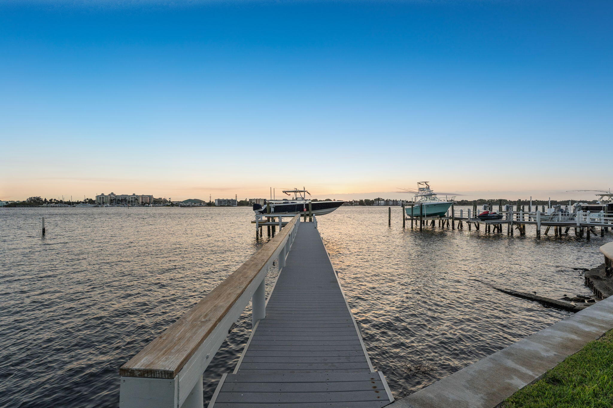 1025 N Atlantic Drive