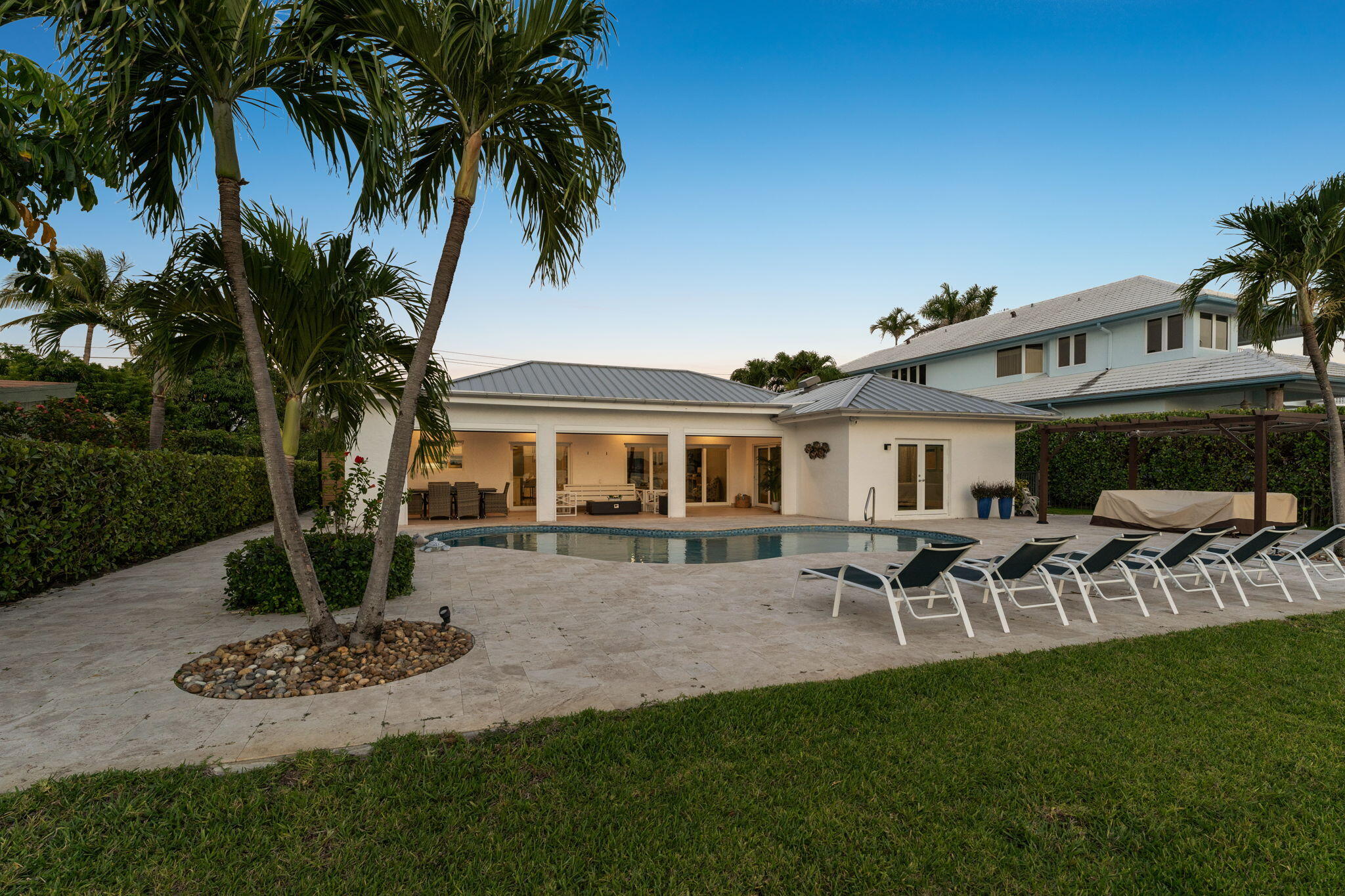 1025 N Atlantic Drive